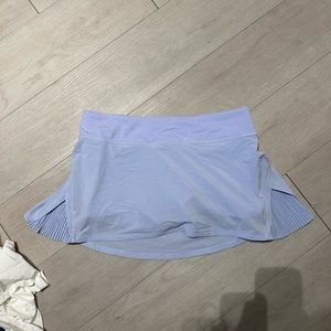 Brand new lululemon play off pleats tennis skirt, size 10, frost